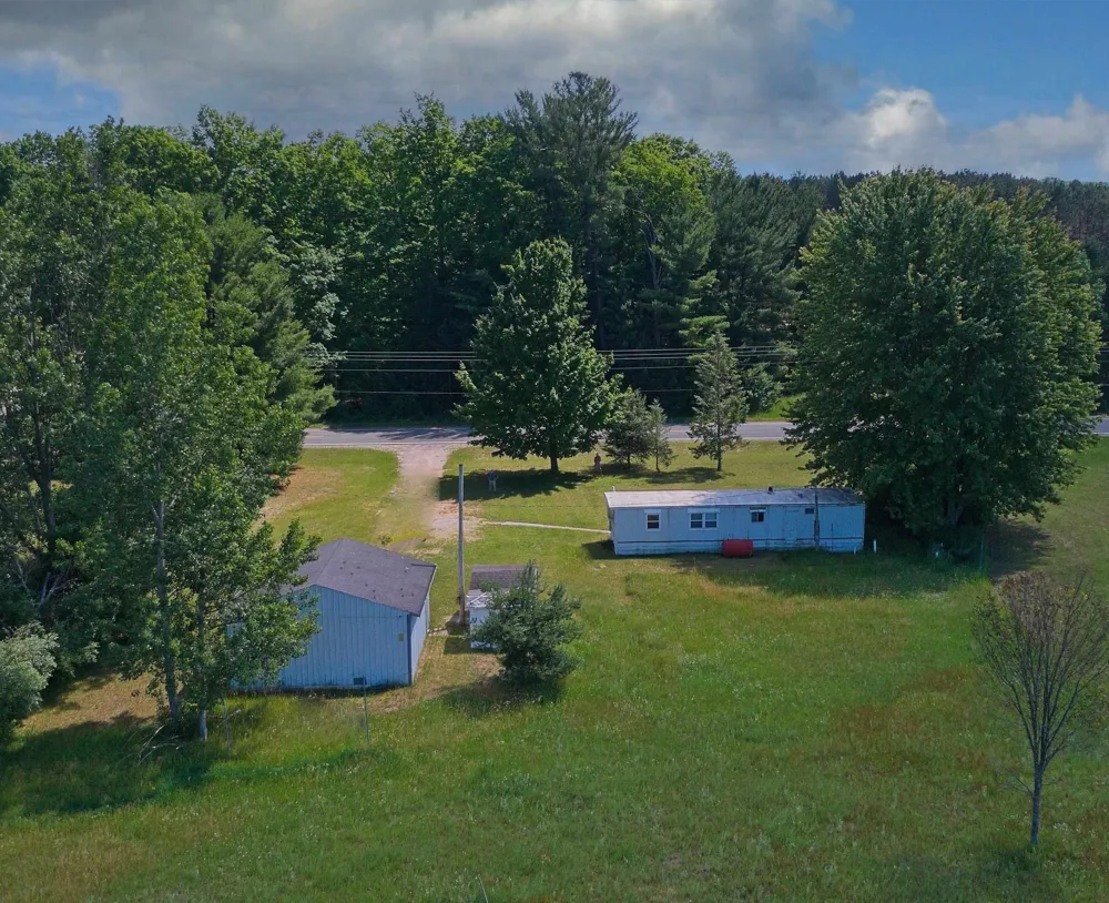 1395 E Duck Lake Road Green Lake Township, MI 49637
