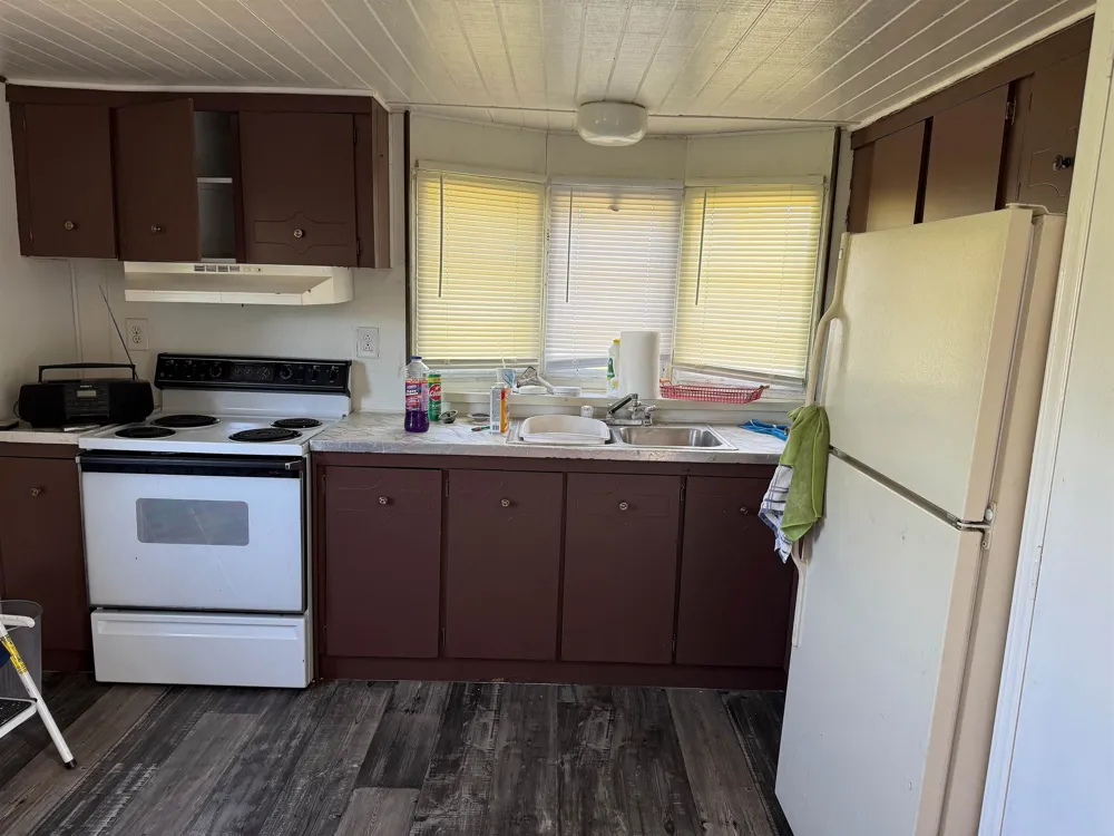 1395 E Duck Lake Road Green Lake Township, MI 49637