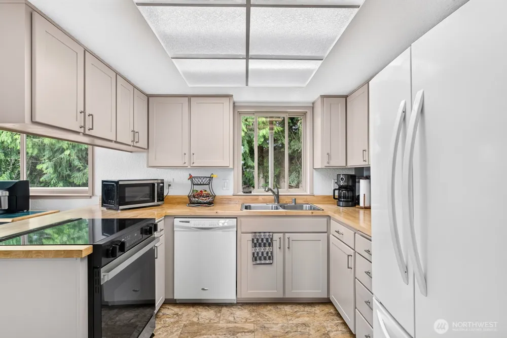2301 Monica Drive Mount Vernon, WA 98273