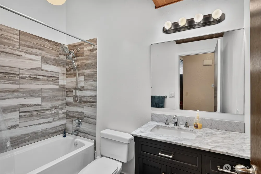 2301 Monica Drive Mount Vernon, WA 98273