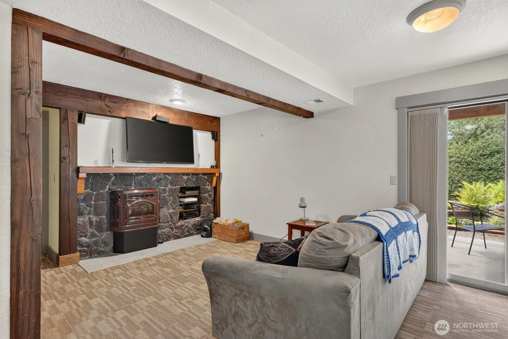 2301 Monica Drive Mount Vernon, WA 98273
