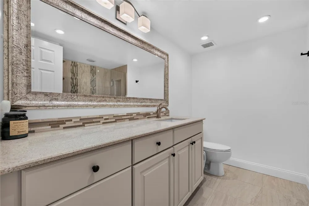 602 LIME AVENUE #101 Clearwater, FL 33756