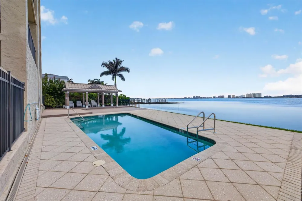 602 LIME AVENUE #101 Clearwater, FL 33756