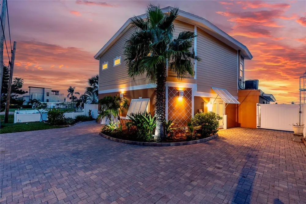 16102 4TH STREET E Redington Beach, FL 33708