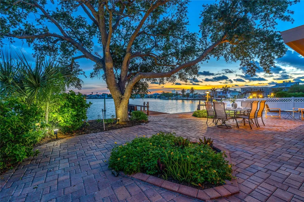 16102 4TH STREET E Redington Beach, FL 33708