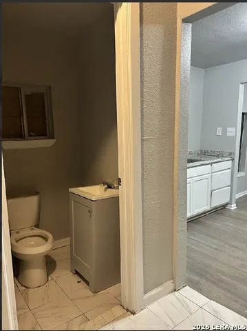 2650 E COMMERCE ST San Antonio, TX 78203