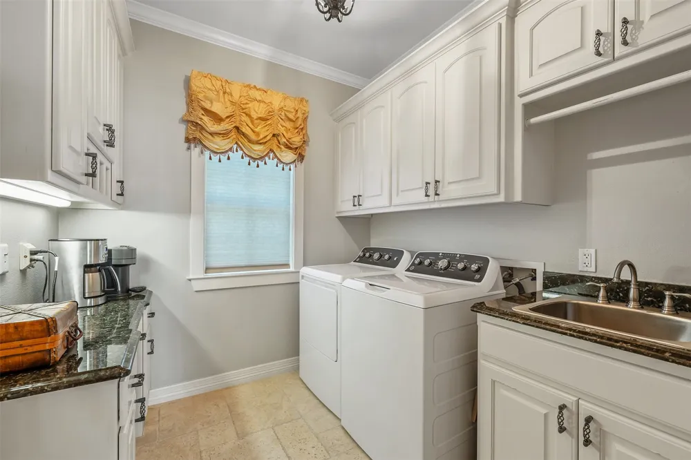 17555 County Road 1108 Flint, TX 75762