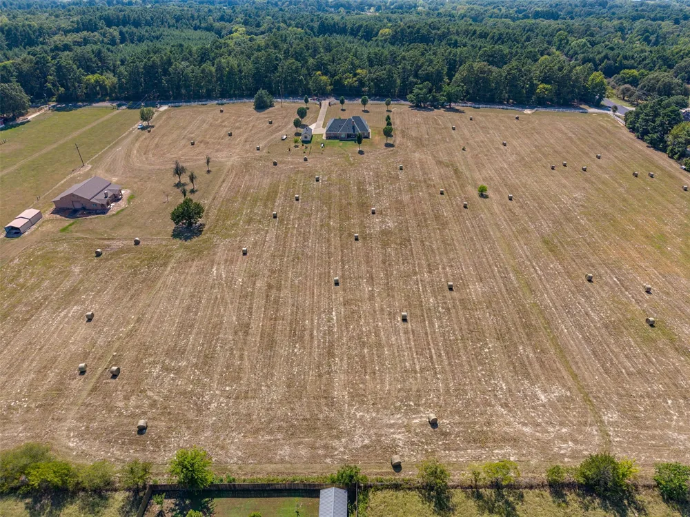 17555 County Road 1108 Flint, TX 75762