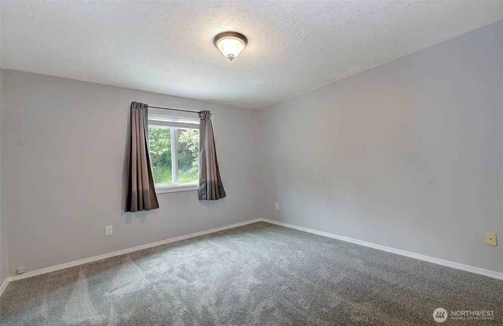 616 4th Avenue Kelso, WA 98626