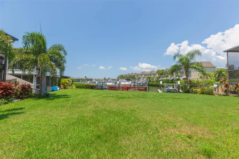 4207 FOGCUTTER COURT Tampa, FL 33615