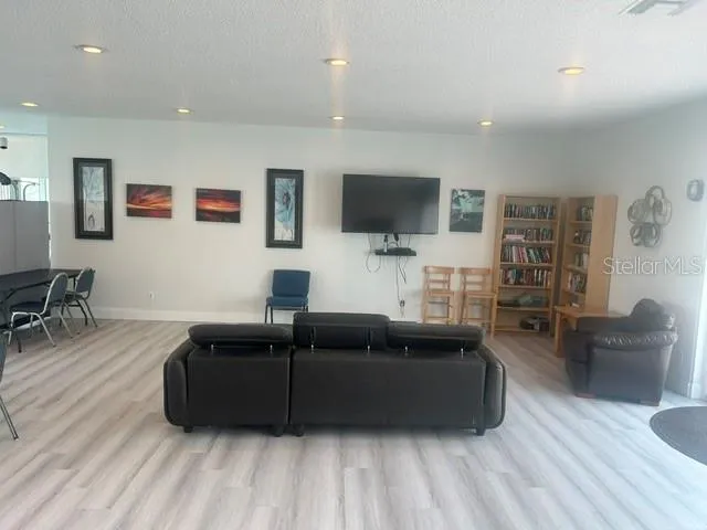 4207 FOGCUTTER COURT Tampa, FL 33615