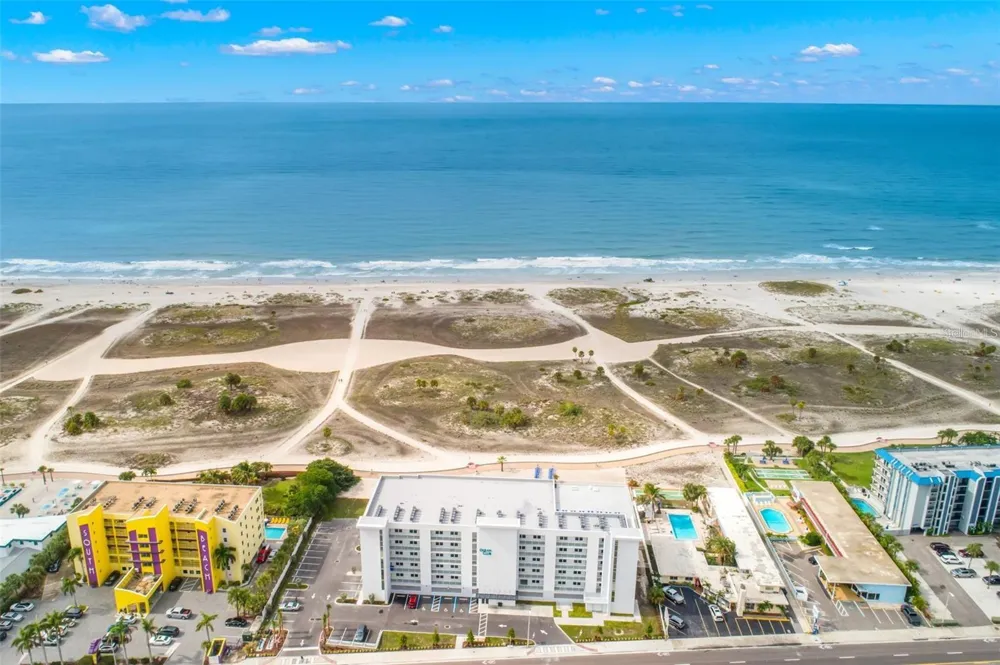 11500 GULF BOULEVARD #304 Treasure Island, FL 33706