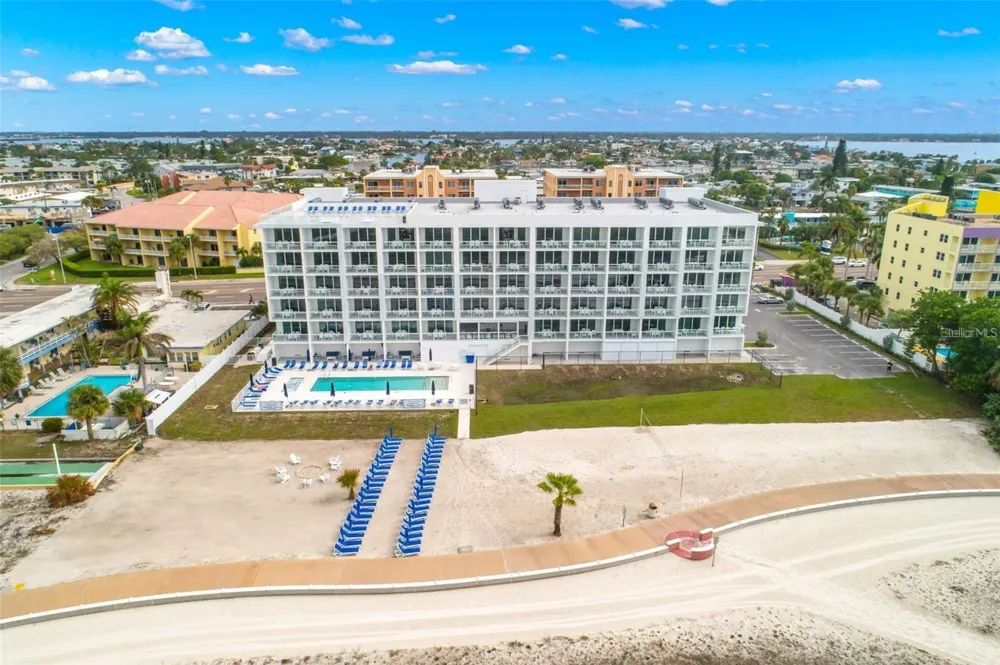 11500 GULF BOULEVARD #304 Treasure Island, FL 33706