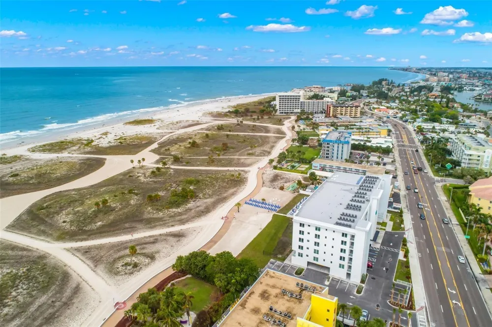 11500 GULF BOULEVARD #304 Treasure Island, FL 33706