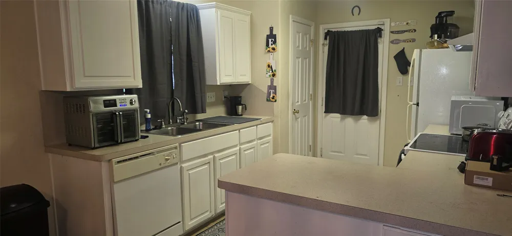 702 Ortega Street Rockdale, TX 76567
