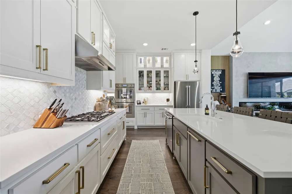414 Sitlington Lane Lakeway, TX 78738