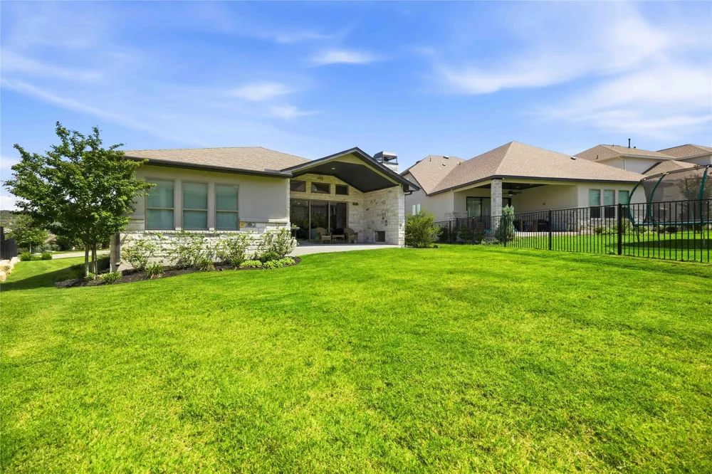 414 Sitlington Lane Lakeway, TX 78738