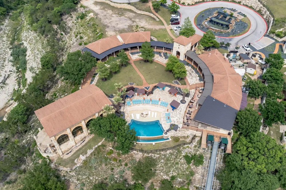 414 Sitlington Lane Lakeway, TX 78738