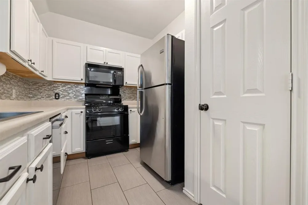 14525 Harris Ridge Boulevard #B Pflugerville, TX 78660