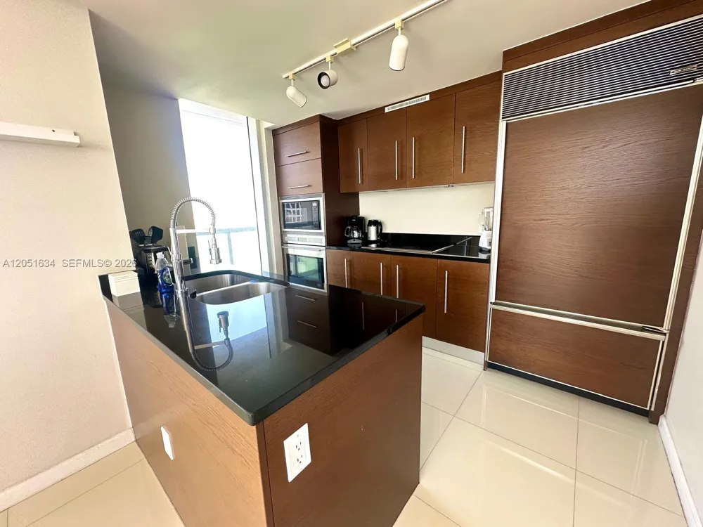 485 Brickell Ave #4408 Miami, FL 33131