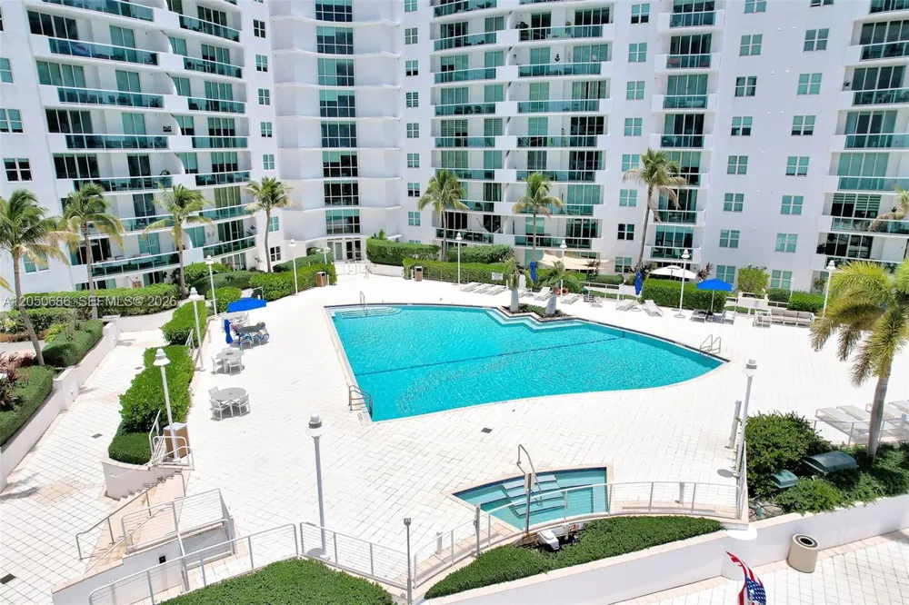 7900 Harbor Island Dr #610 North Bay Village, FL 33141