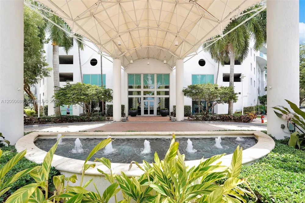 7900 Harbor Island Dr #610 North Bay Village, FL 33141