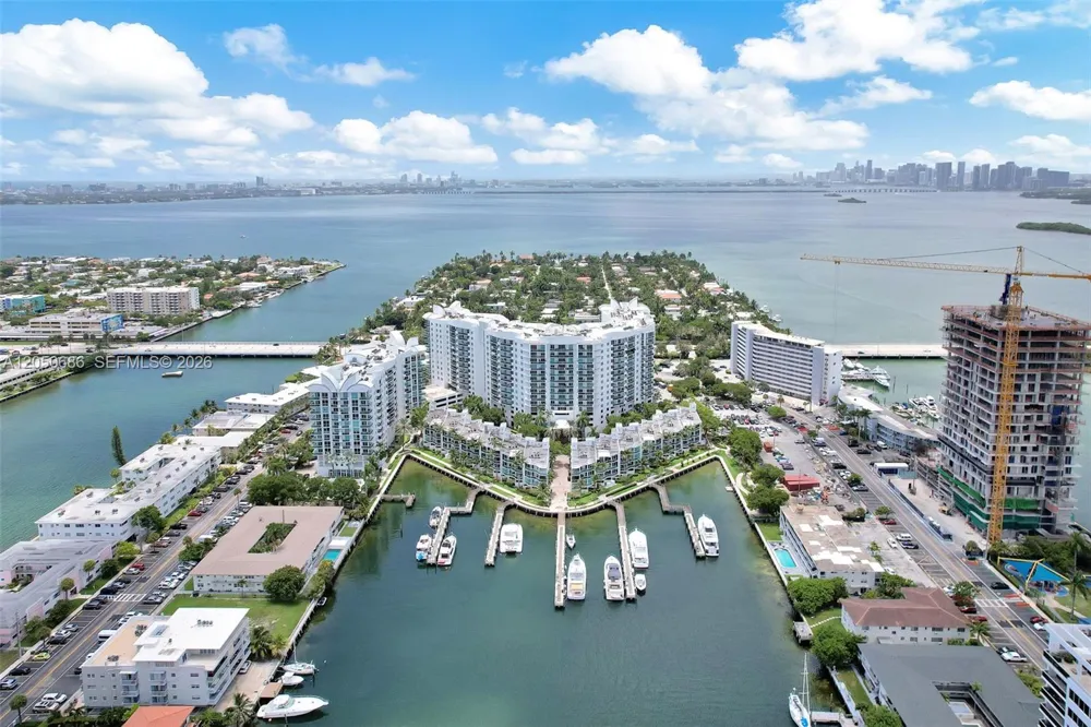 7900 Harbor Island Dr #610 North Bay Village, FL 33141