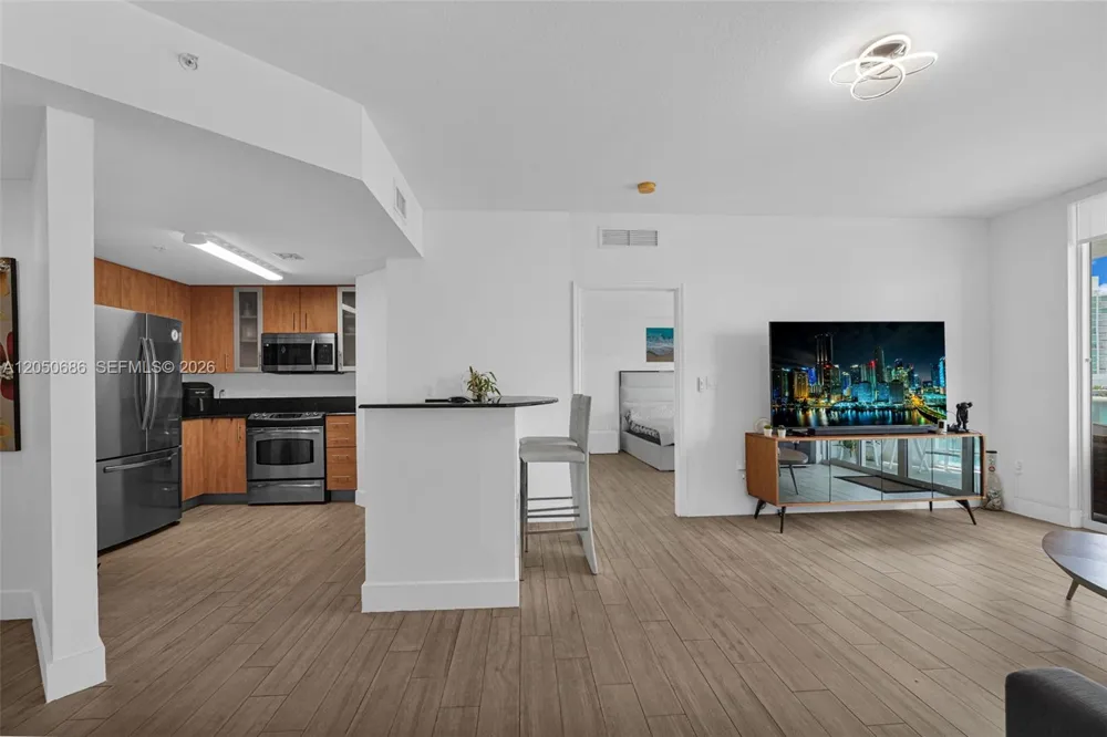 7900 Harbor Island Dr #610 North Bay Village, FL 33141