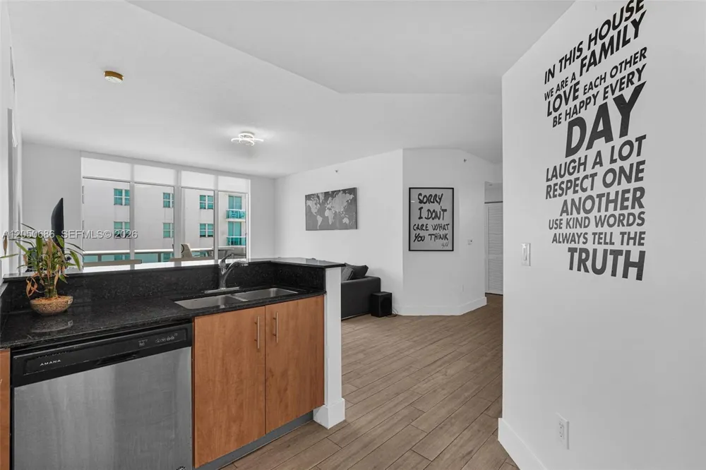 7900 Harbor Island Dr #610 North Bay Village, FL 33141