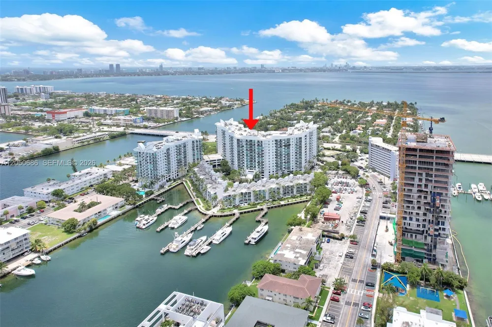 7900 Harbor Island Dr #610 North Bay Village, FL 33141