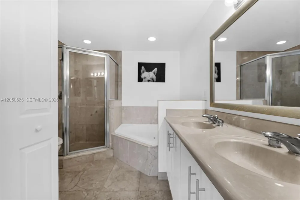 7900 Harbor Island Dr #610 North Bay Village, FL 33141