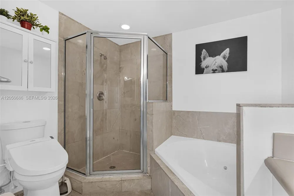 7900 Harbor Island Dr #610 North Bay Village, FL 33141