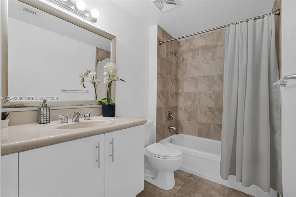 7900 Harbor Island Dr #610 North Bay Village, FL 33141