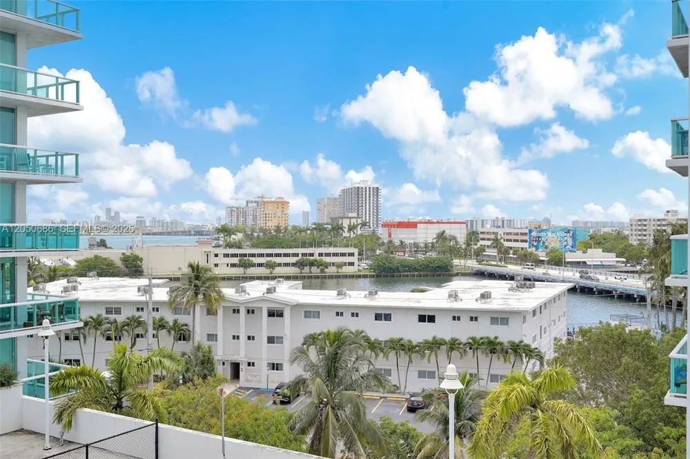 7900 Harbor Island Dr #610 North Bay Village, FL 33141