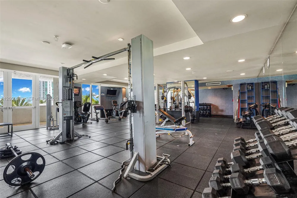 7900 Harbor Island Dr #610 North Bay Village, FL 33141