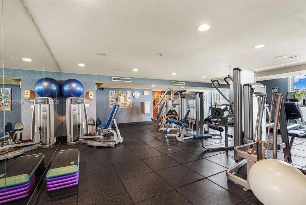 7900 Harbor Island Dr #610 North Bay Village, FL 33141