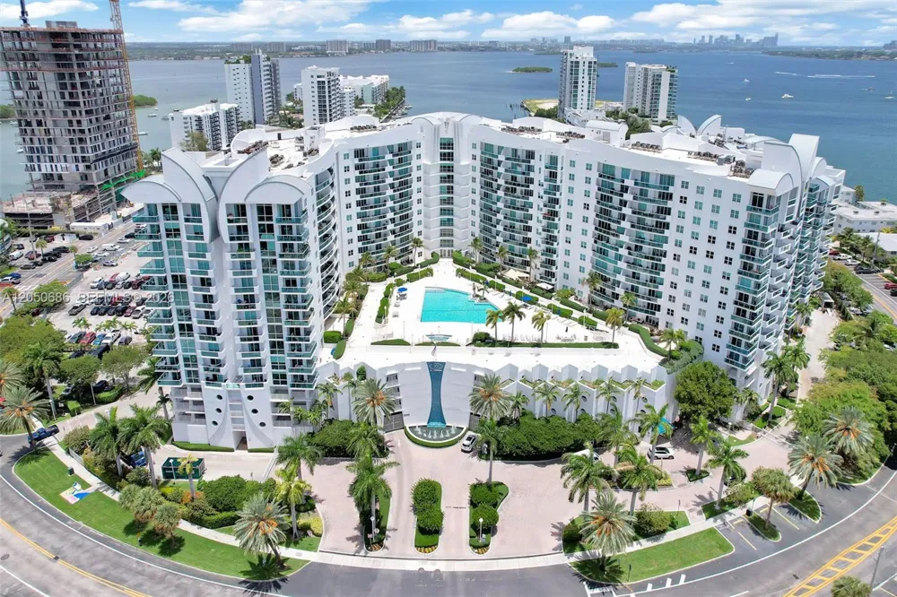 7900 Harbor Island Dr #610 North Bay Village, FL 33141