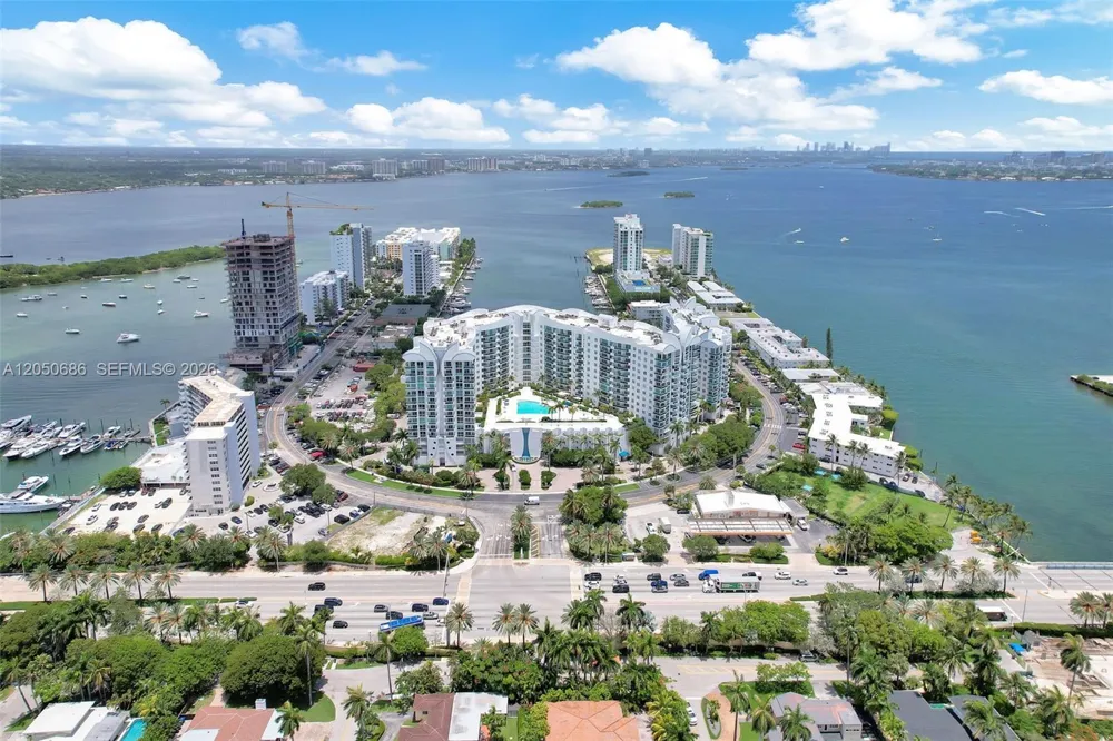 7900 Harbor Island Dr #610 North Bay Village, FL 33141