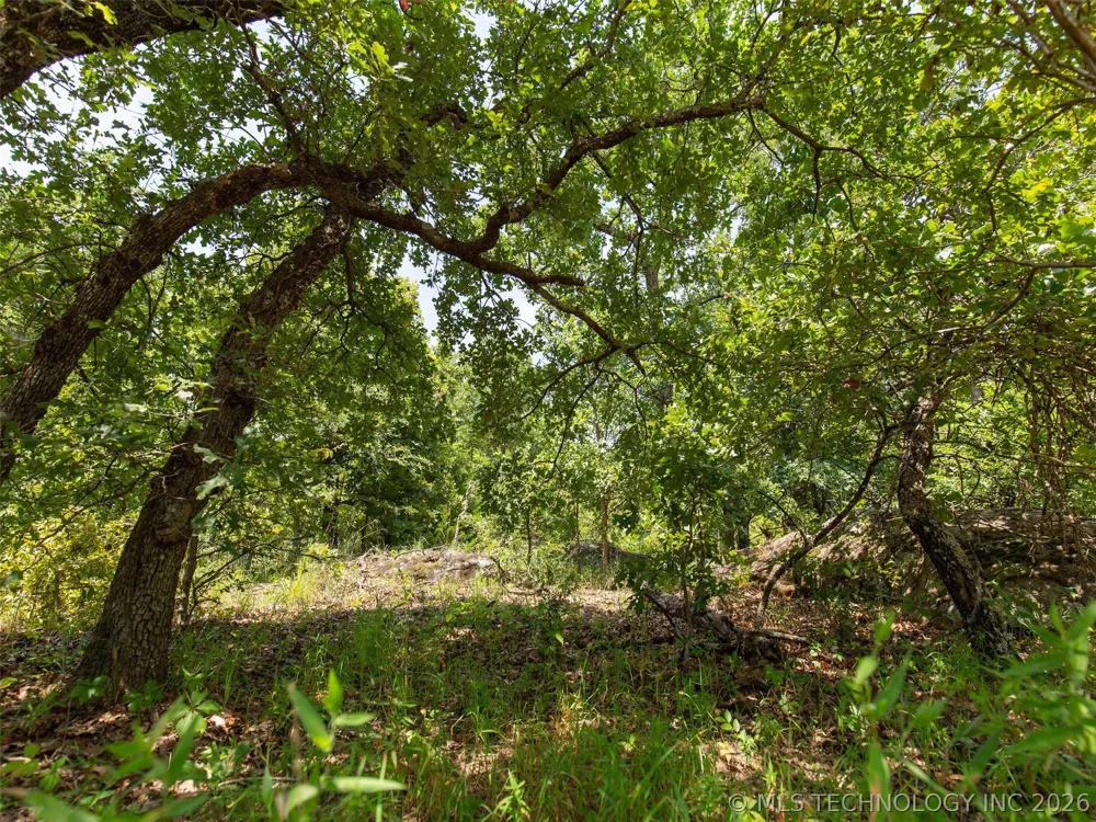 18 E 1147 ROAD Eufaula, OK 74426
