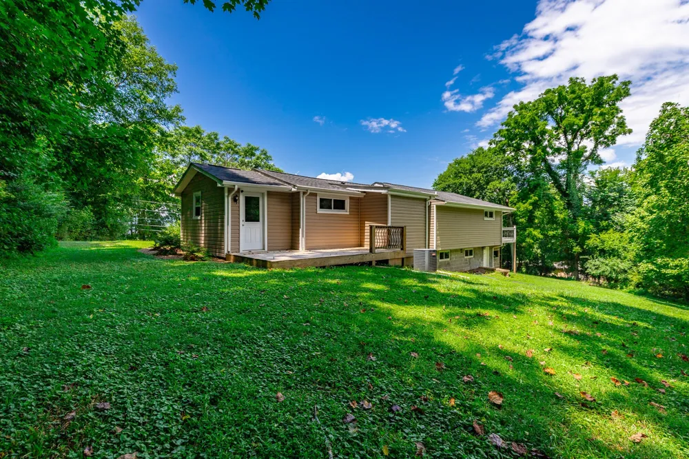 6582 Fairview Road Hixson, TN 37343