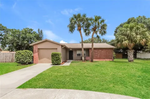 1002 PINEHAVEN COURT