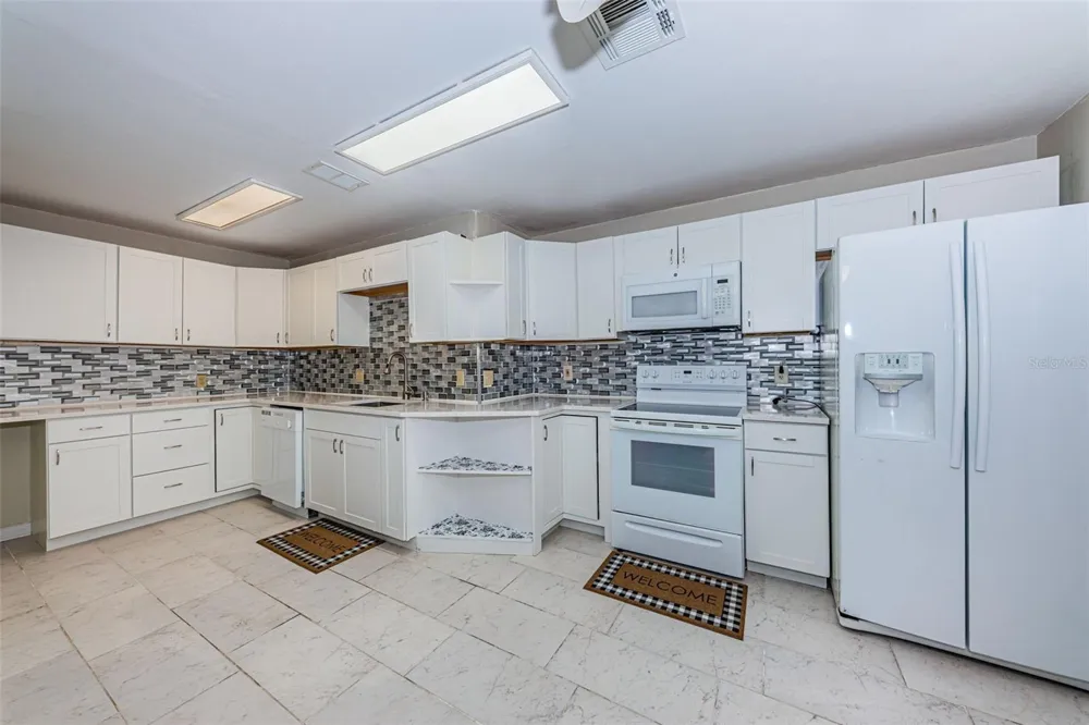 8419 125TH PLACE Largo, FL 33773
