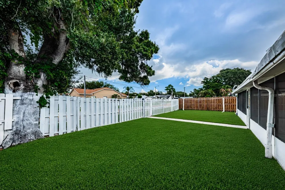 8419 125TH PLACE Largo, FL 33773
