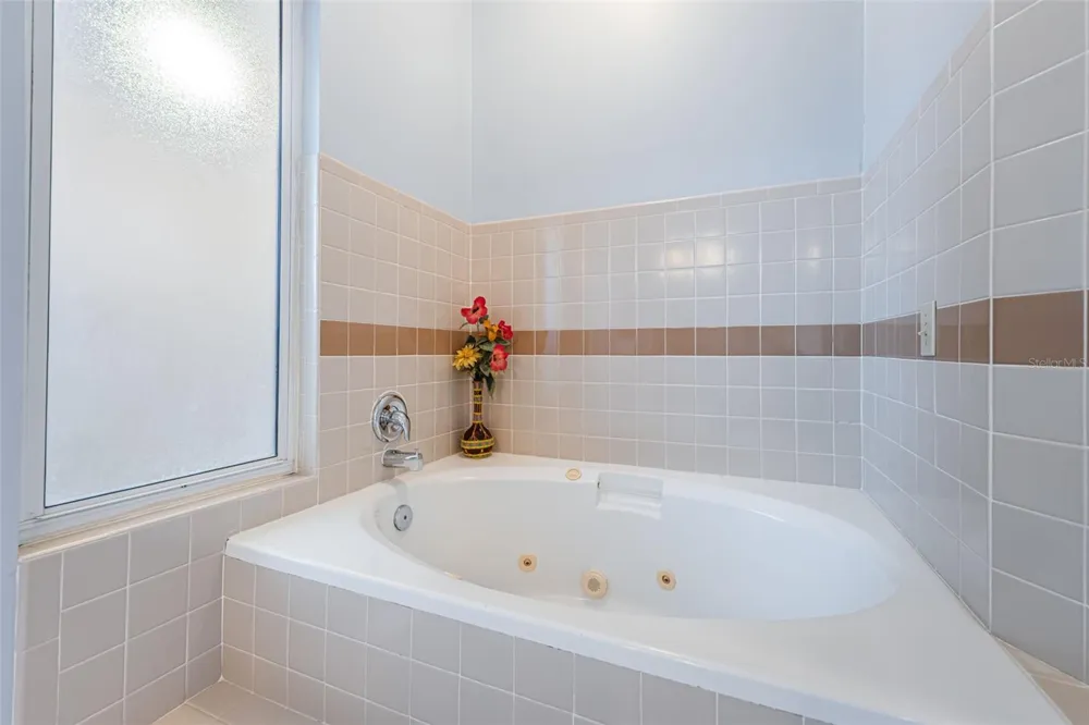 8419 125TH PLACE Largo, FL 33773