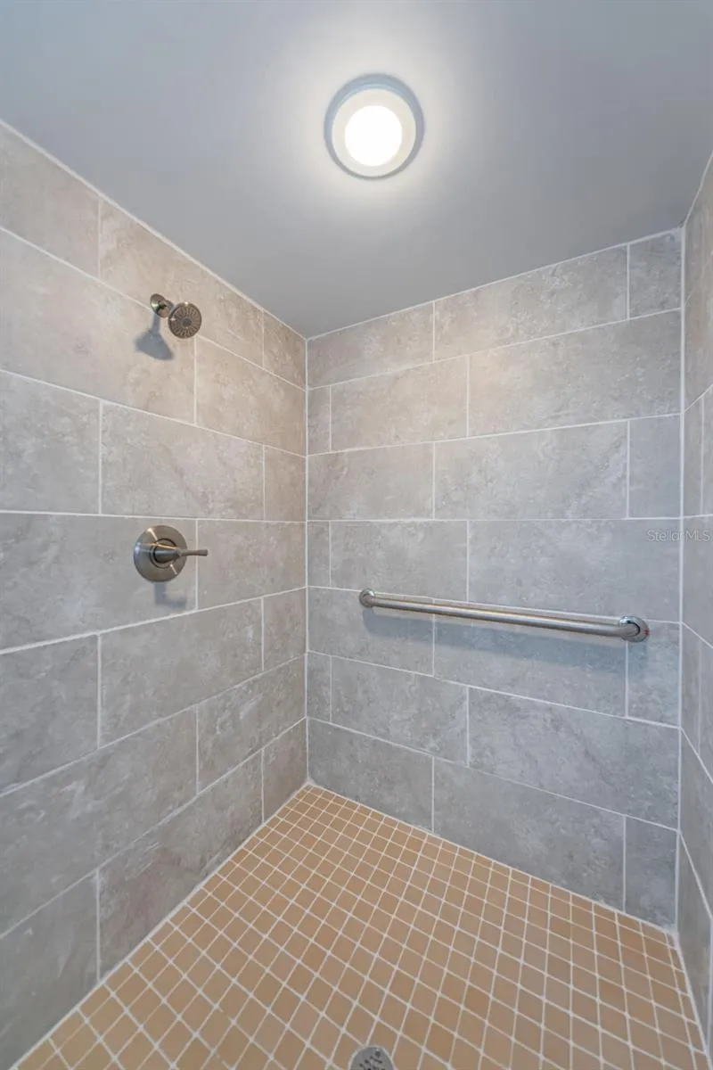 8419 125TH PLACE Largo, FL 33773