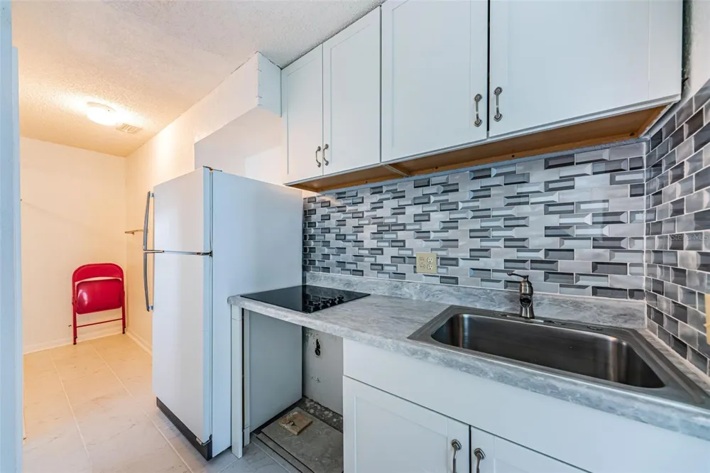 8419 125TH PLACE Largo, FL 33773