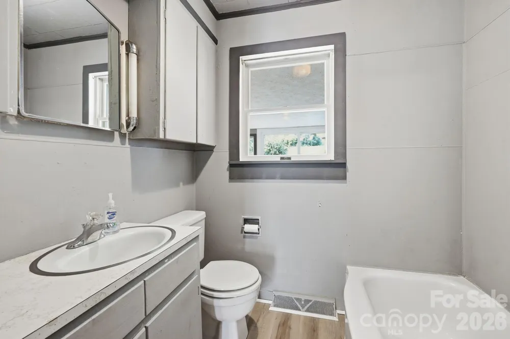 4125 NC 226A Marion, NC 28752