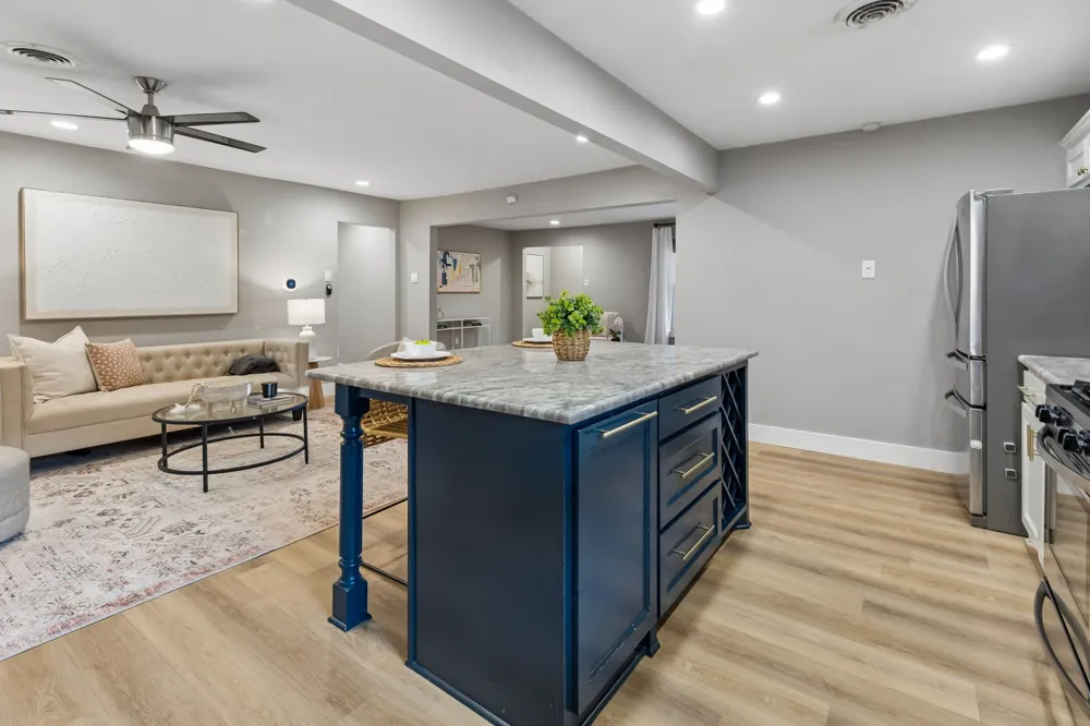 10647 Chesterton Drive Dallas, TX 75238