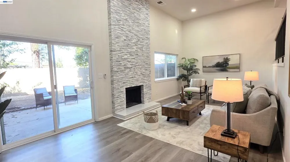 37856 Bright Cmn Fremont, CA 94536