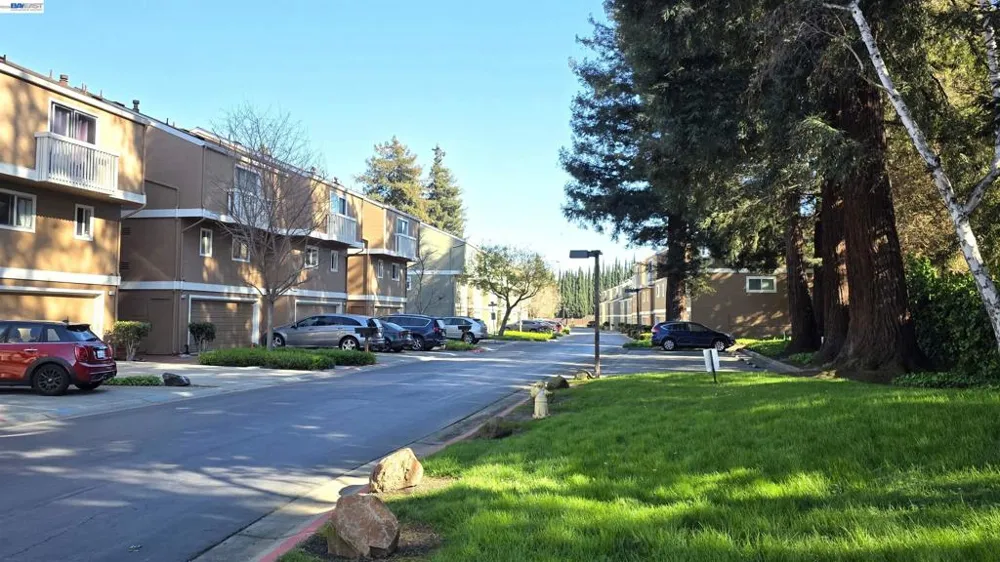 37856 Bright Cmn Fremont, CA 94536